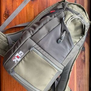 Clik Elite CE706GR Compact Camera Backpack